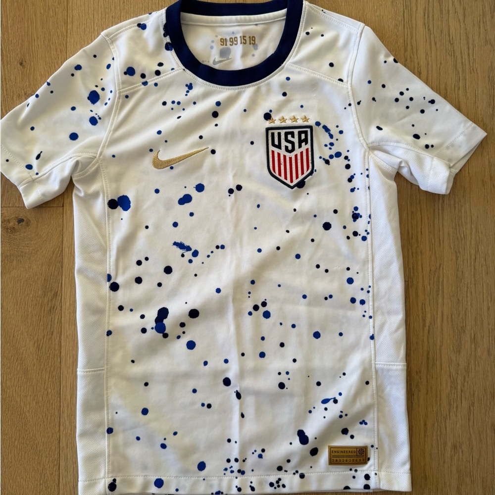 Nike Kids USA (women’s) Soccer Jersey - White and Blue